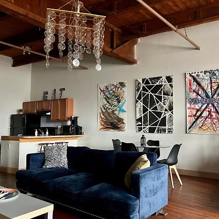 Апартаменти 420 Friendly Skyline View Downtown Loft Free Parking Детройт Екстер'єр фото