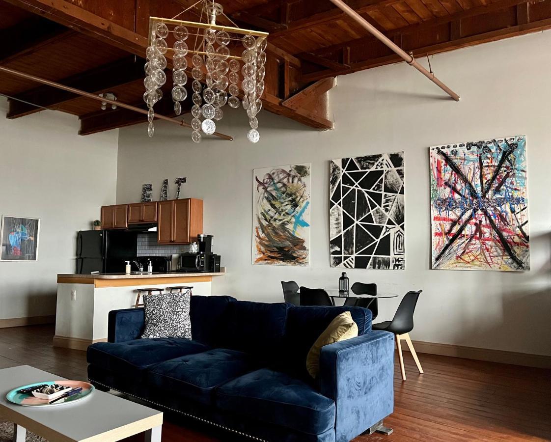Апартаменти 420 Friendly Skyline View Downtown Loft Free Parking Детройт Екстер'єр фото