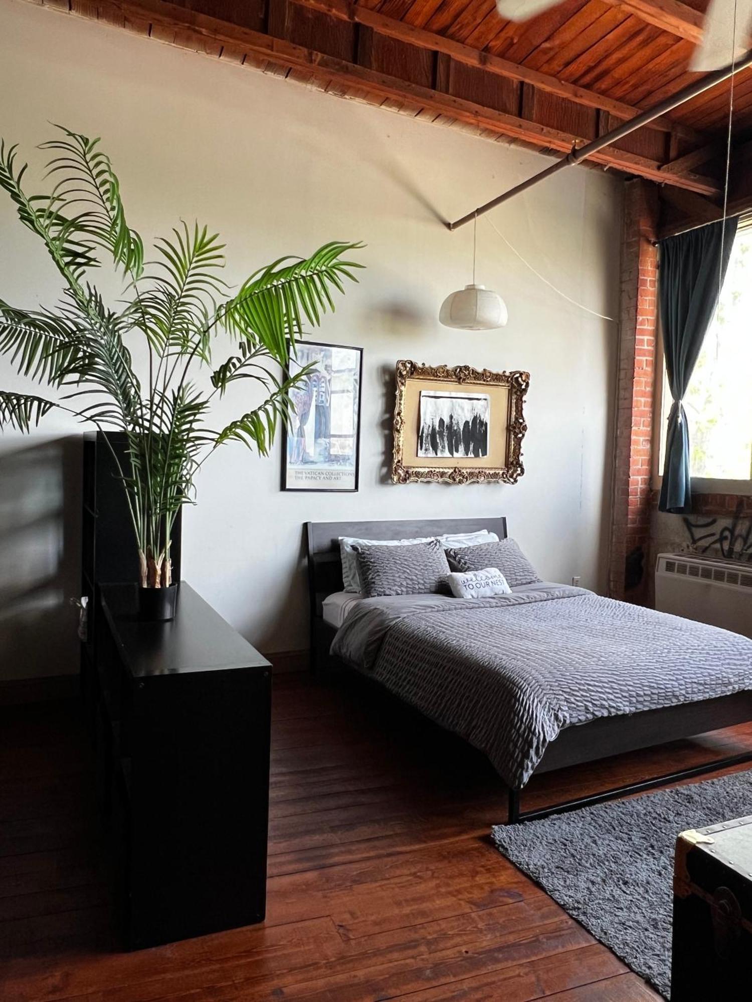 Апартаменти 420 Friendly Skyline View Downtown Loft Free Parking Детройт Екстер'єр фото