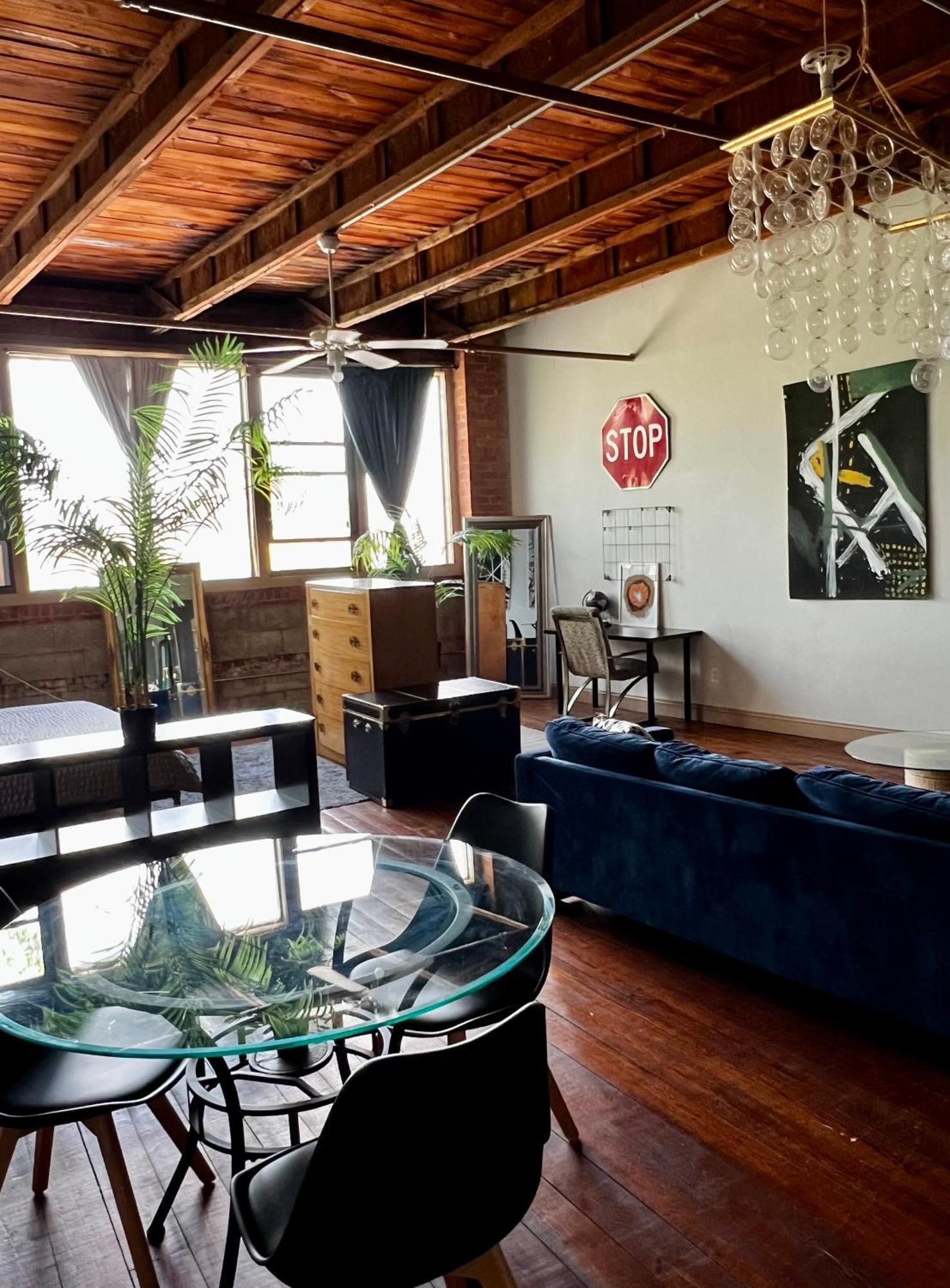 Апартаменти 420 Friendly Skyline View Downtown Loft Free Parking Детройт Екстер'єр фото